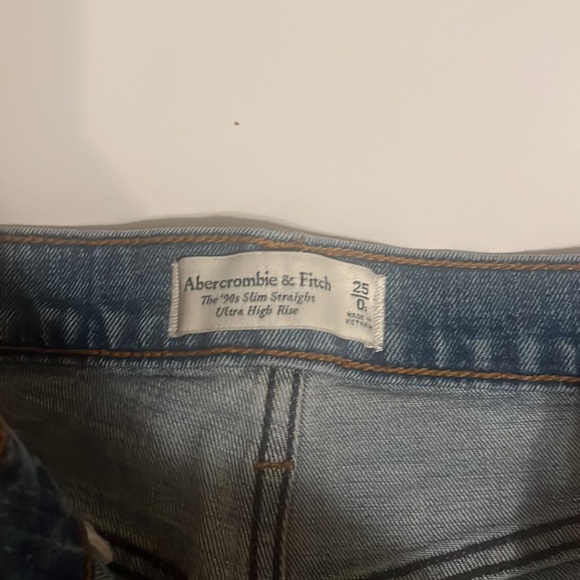 Abercrombie and fitch jeans - Picture 3 of 3
